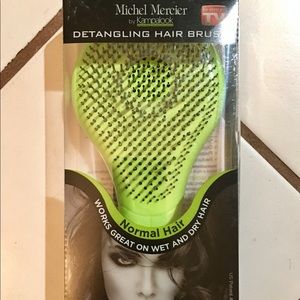 Michael Mercier “Normal” Detangling Brush